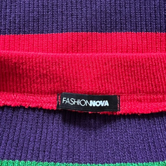 Colourful skirt set (top+skirt) from Fashionnova. Never worn - Picture 3 of 4